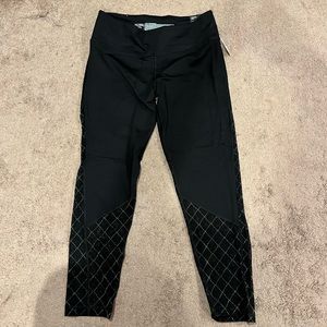 NWT Victoria Sport Workout Legging